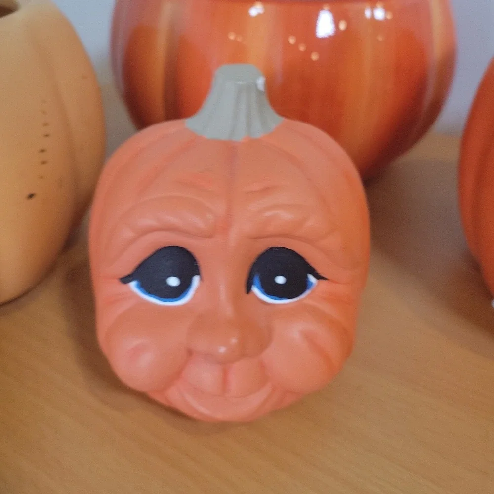 Ceramic Pumpkin‎ Lot of 4 Small Decorative Pumpkins FTD Planters Novelty Items